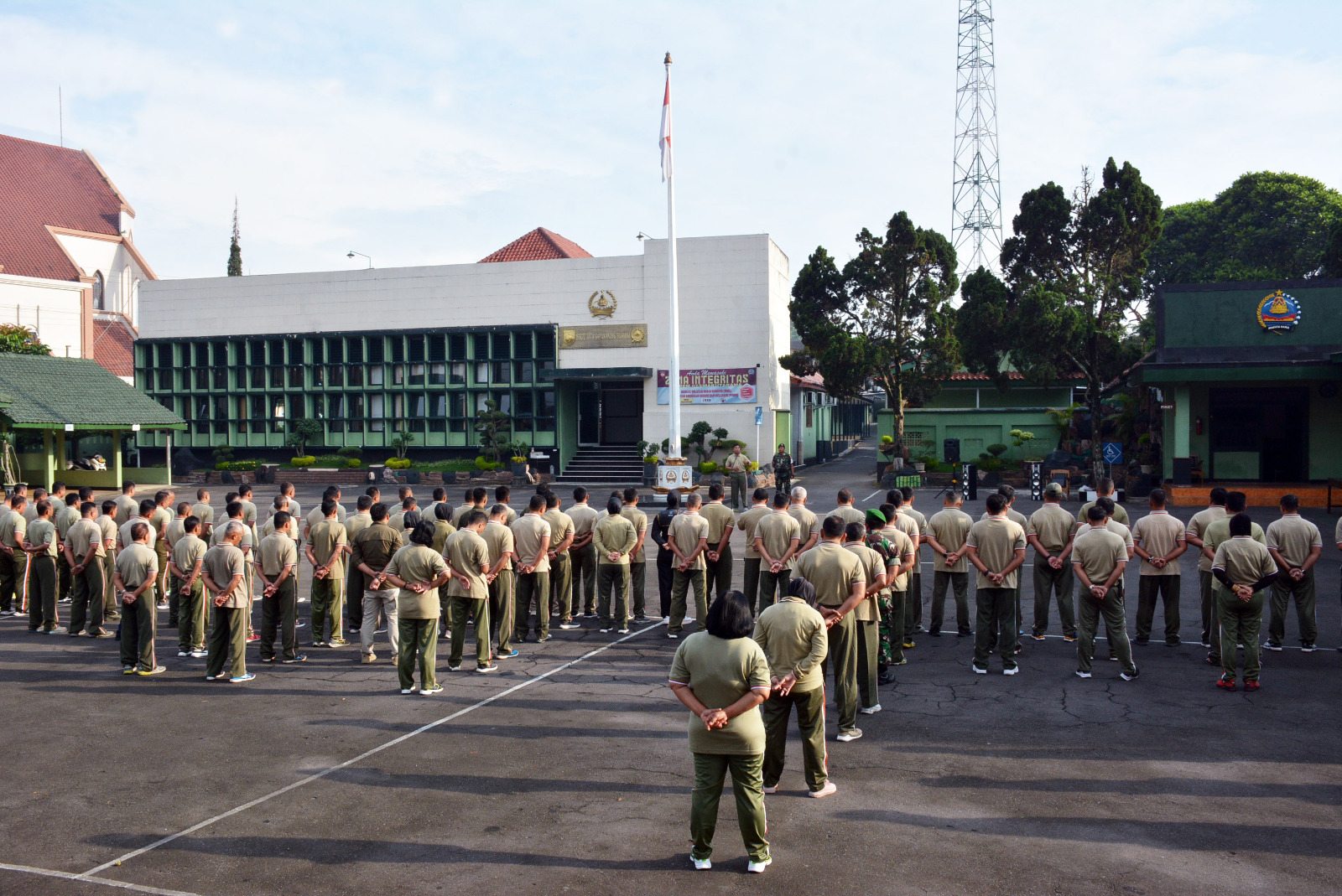 Prajurit Korem 073/Makutarama Tingkatkan Kebugaran Melalui Senam SKJ 88